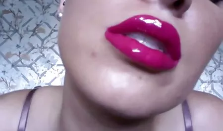 جوان دختر فیلم های سینمایی سکسی2018 آسیایی با جوانان کوچک پوشیده بود یک مرد سیاه و سفید