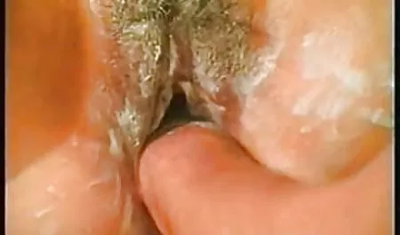کارلی در خاکستری, پستان بزرگ, اتوبوس! سکس فیلم های سینمایی